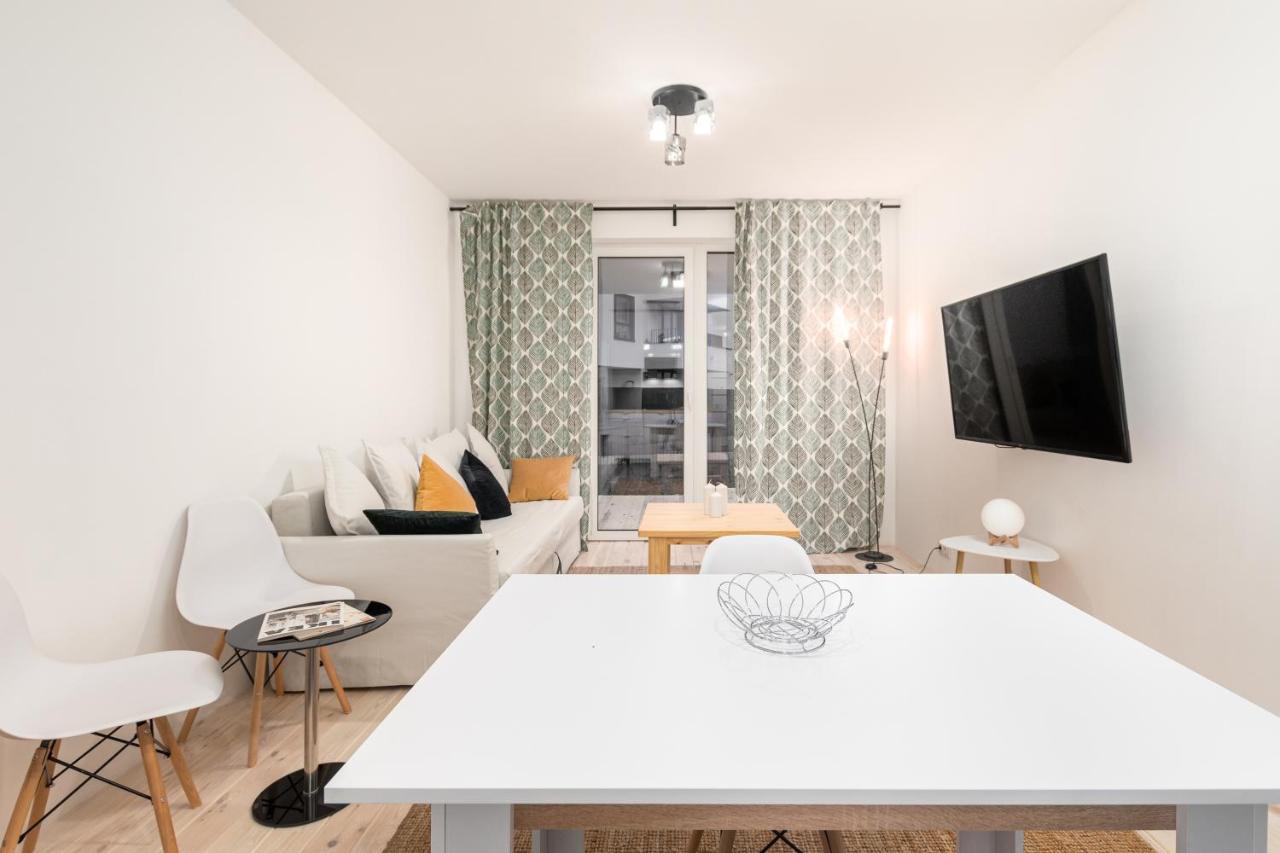 Przerwana 11A By Homeprime Varšava Exteriér fotografie